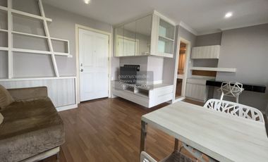 Wohnung zur Miete mit 1 Zimmer in Huai Khwang, Bangkok