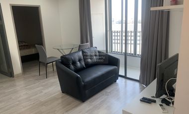 Condo en alquiler de 2 habitaciones en Phra Khanong, Bangkok