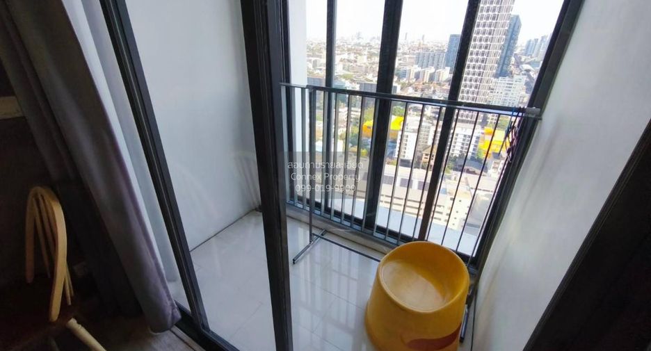 À louer 2 chambres condo à Phra Khanong, Bangkok