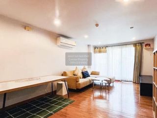 For rent 2 bedrooms condo in Yan Nawa, Bangkok