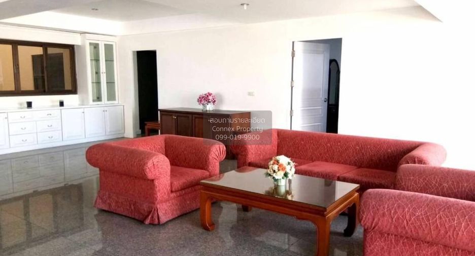 For rent 3 bedrooms condo in Watthana, Bangkok