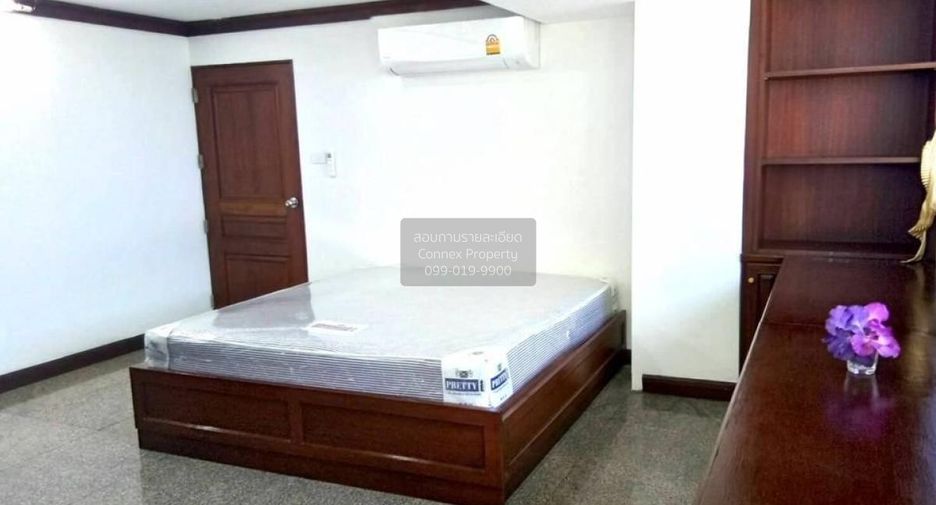 For rent 3 bedrooms condo in Watthana, Bangkok