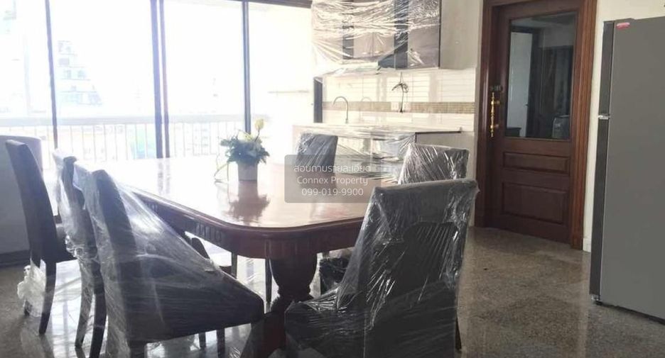 For rent 3 bedrooms condo in Watthana, Bangkok