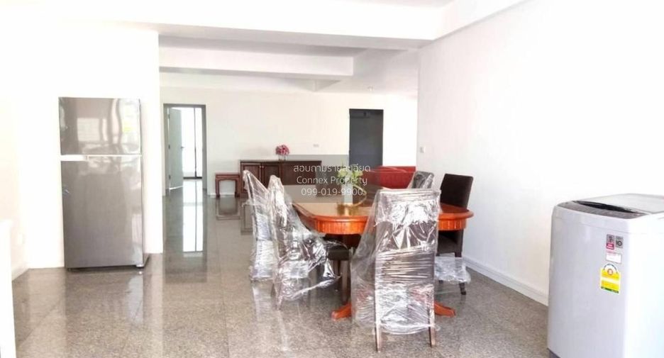 For rent 3 bedrooms condo in Watthana, Bangkok