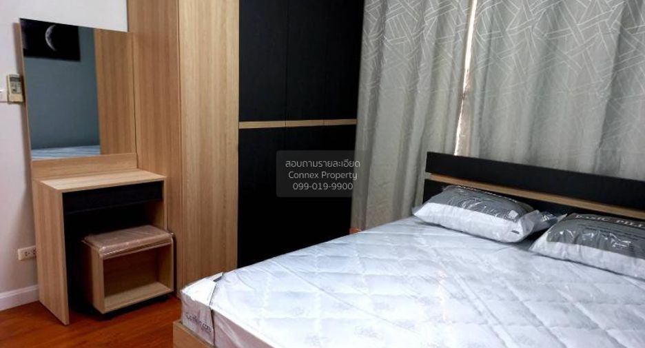 For rent 2 bedrooms condo in Pathum Wan, Bangkok