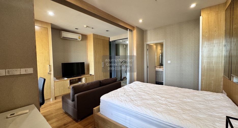 Wohnung zur Miete mit 1 Zimmer in Bang Rak, Bangkok