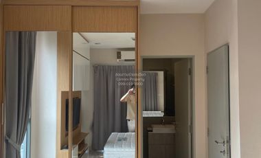 For rent 2 bedrooms condo in Huai Khwang, Bangkok