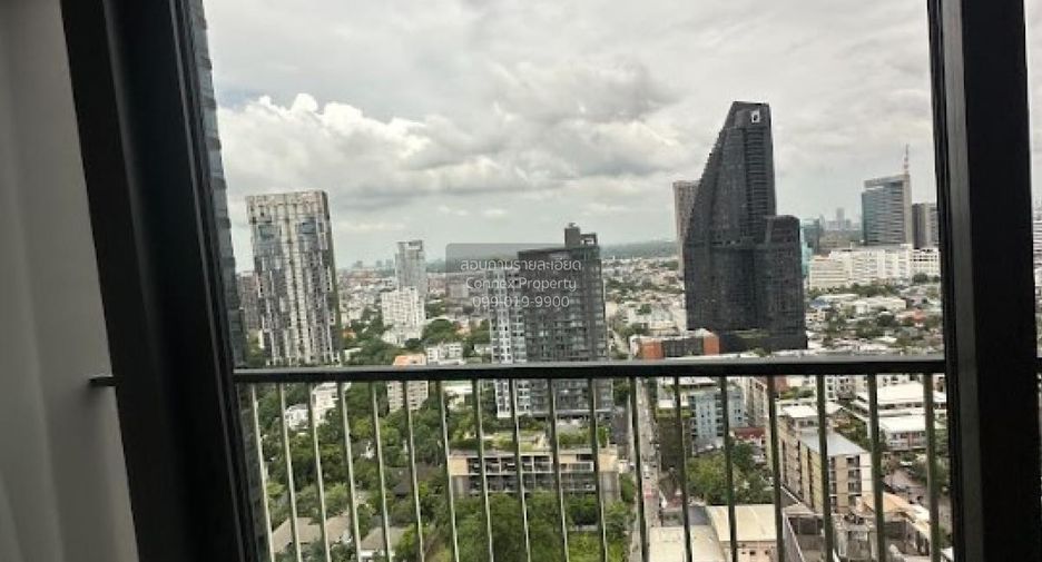 Condo en alquiler de 1 habitaciones en Khlong Toei, Bangkok
