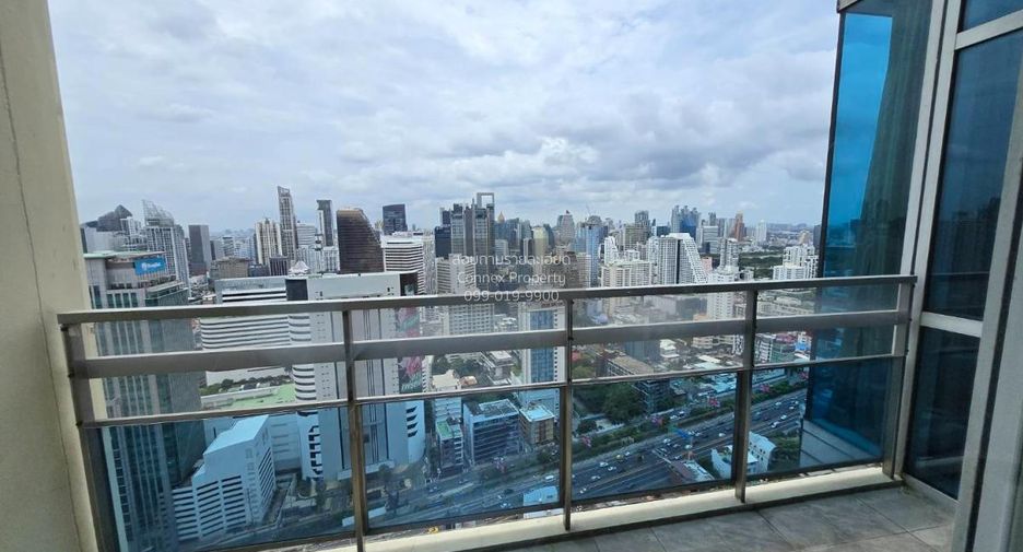 Condo en alquiler de 3 habitaciones en Pathum Wan, Bangkok