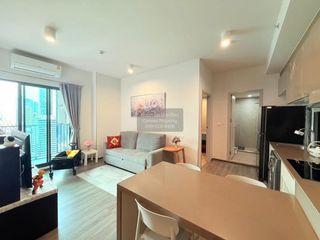 For rent 2 bedrooms condo in Bang Rak, Bangkok