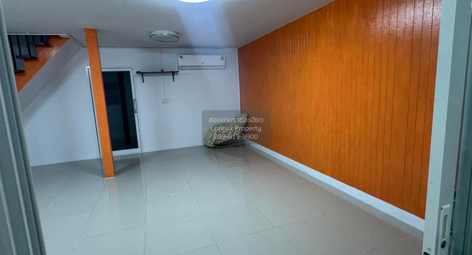 For rent 4 ベッドルーム townhouse in Mueang Nonthaburi, Nonthaburi