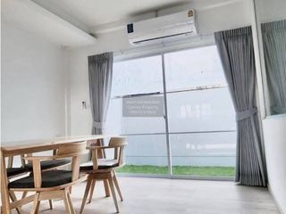 出租 3 卧室 联排别墅 在 Prawet, 曼谷