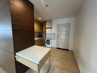 For rent 1 bed condo in Phaya Thai, Bangkok