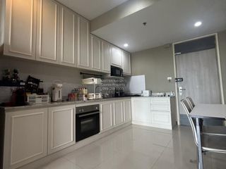 For rent 2 bedrooms condo in Ratchathewi, Bangkok