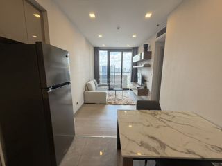 For rent 2 bedrooms condo in Huai Khwang, Bangkok
