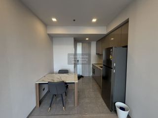 For rent 2 bedrooms condo in Huai Khwang, Bangkok