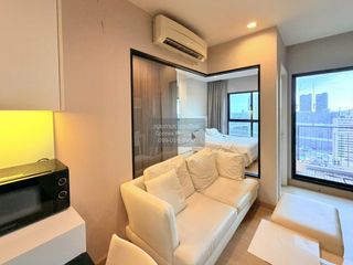 For rent 3 bedrooms condo in Khlong San, Bangkok