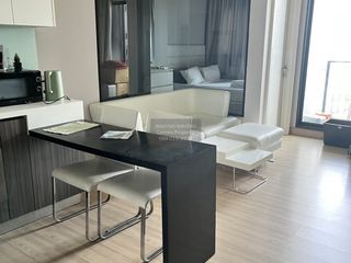 For rent 3 bedrooms condo in Khlong San, Bangkok