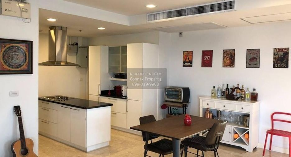 For rent 3 bedrooms condo in Khlong Toei, Bangkok