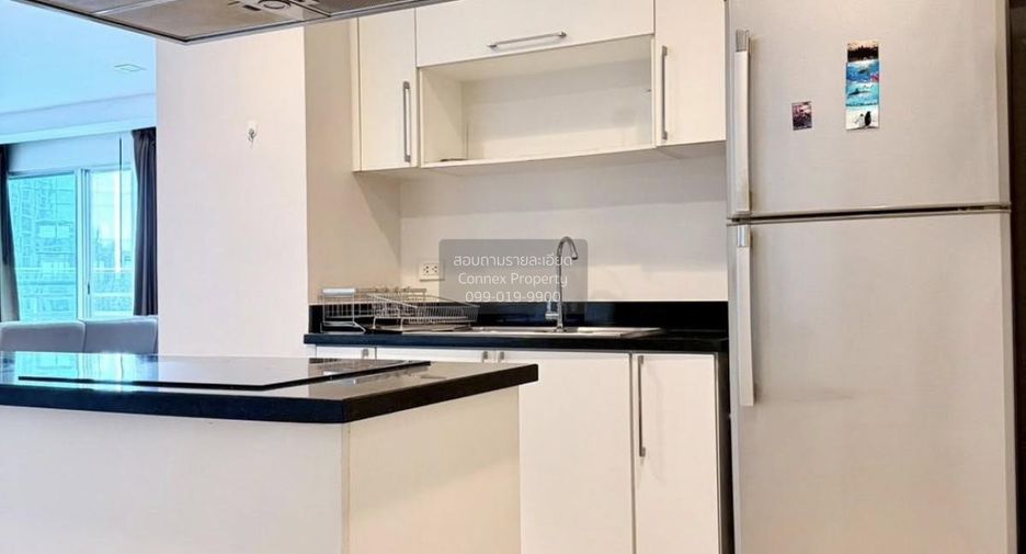 For rent 3 bedrooms condo in Khlong Toei, Bangkok
