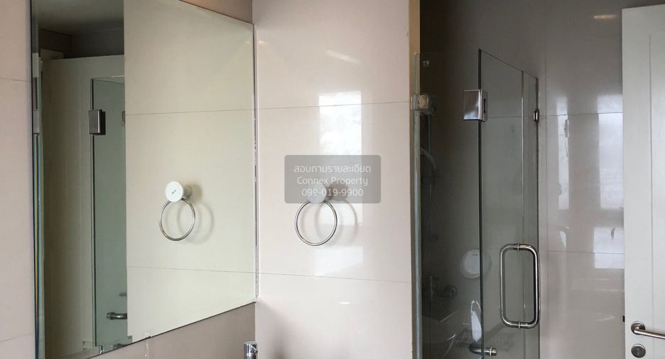 For rent 3 bedrooms condo in Khlong Toei, Bangkok