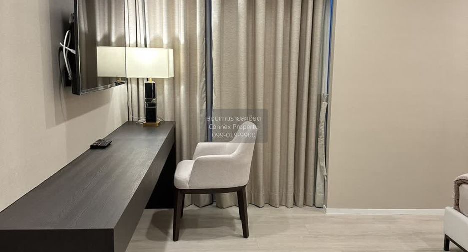 For rent 3 bedrooms condo in Khlong Toei, Bangkok
