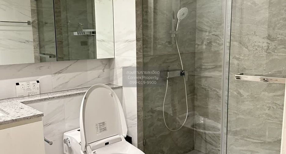For rent 3 bedrooms condo in Khlong Toei, Bangkok