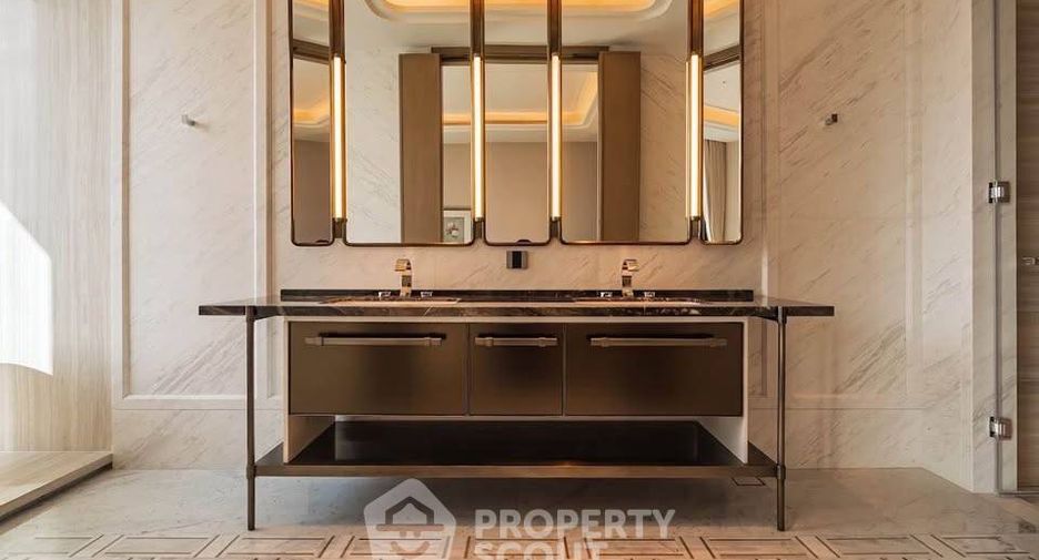 For rent and for sale 3 bedrooms condo in Pathum Wan, Bangkok