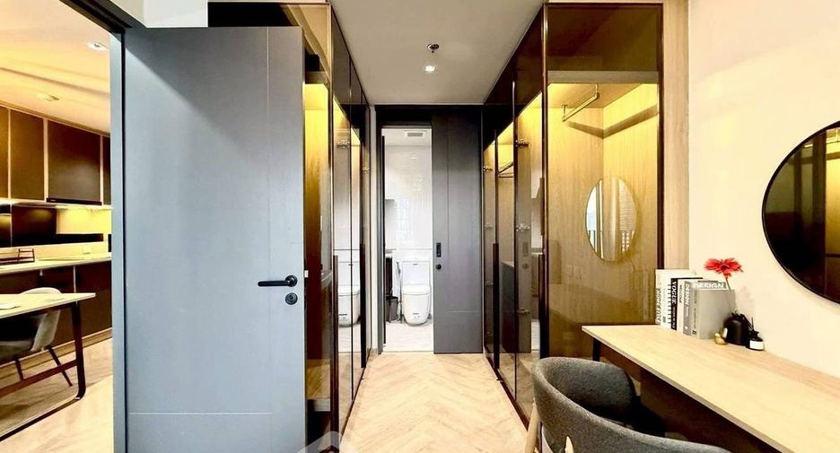 Wohnung zur Miete mit 1 Zimmer in Bang Rak, Bangkok