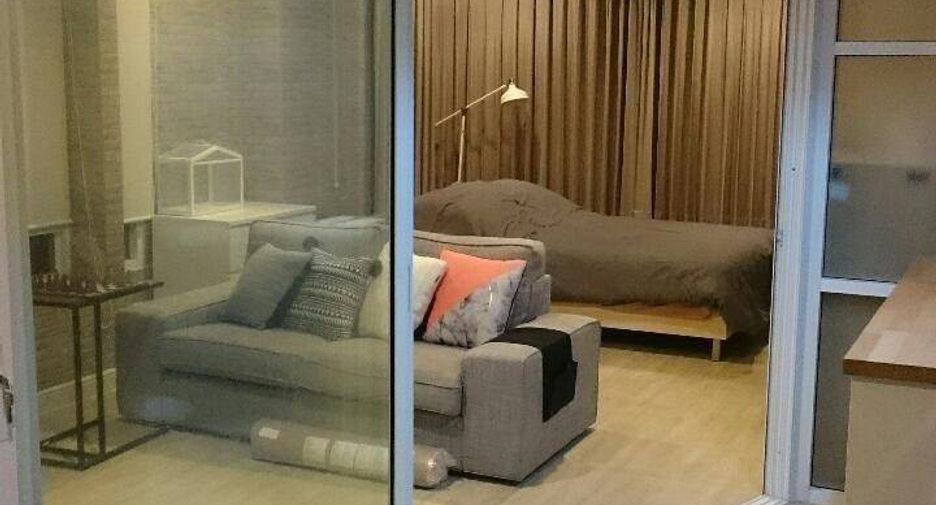 Condo en alquiler de 1 habitaciones en Bang Rak, Bangkok