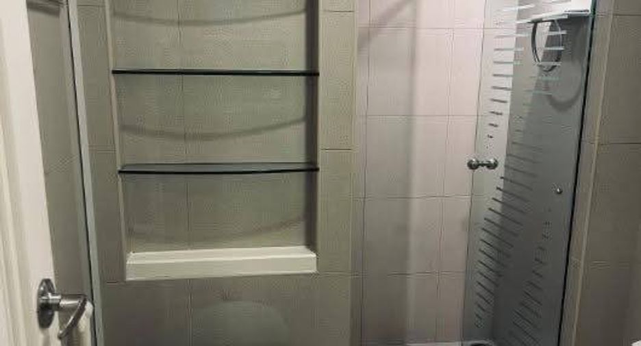 For rent 3 bedrooms condo in Sathon, Bangkok