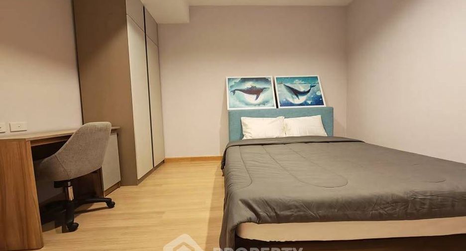 For rent 3 bedrooms condo in Sathon, Bangkok