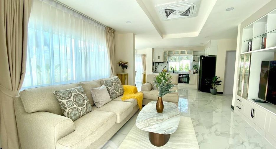 For sale 5 bedrooms house in Jomtien, Pattaya