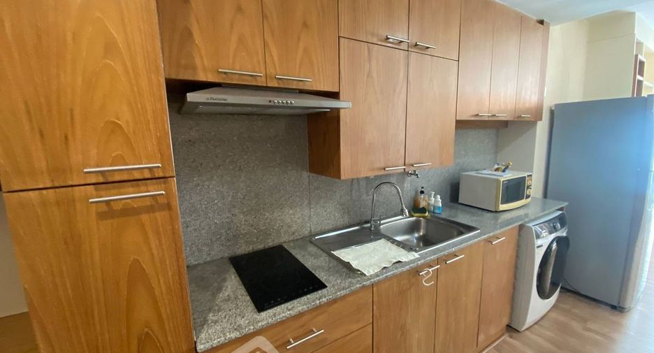 For sale 1 Beds condo in Khlong Toei, Bangkok