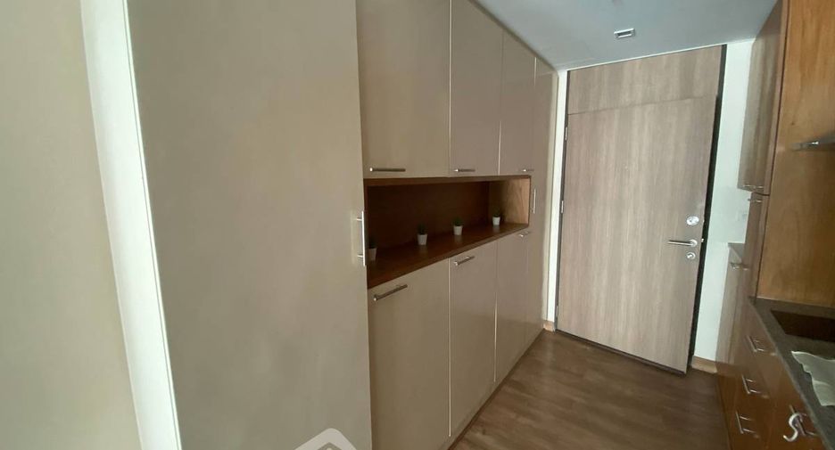 For sale 1 Beds condo in Khlong Toei, Bangkok