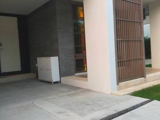 Haus zur Miete und zum Kauf mit 4 Zimmer in Bang Khen, Bangkok