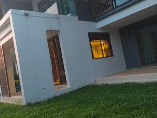 Haus zur Miete und zum Kauf mit 4 Zimmer in Bang Khen, Bangkok