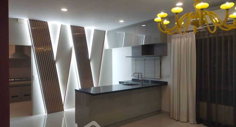 For rent and for sale 4 bedrooms house in Bang Khen, Bangkok