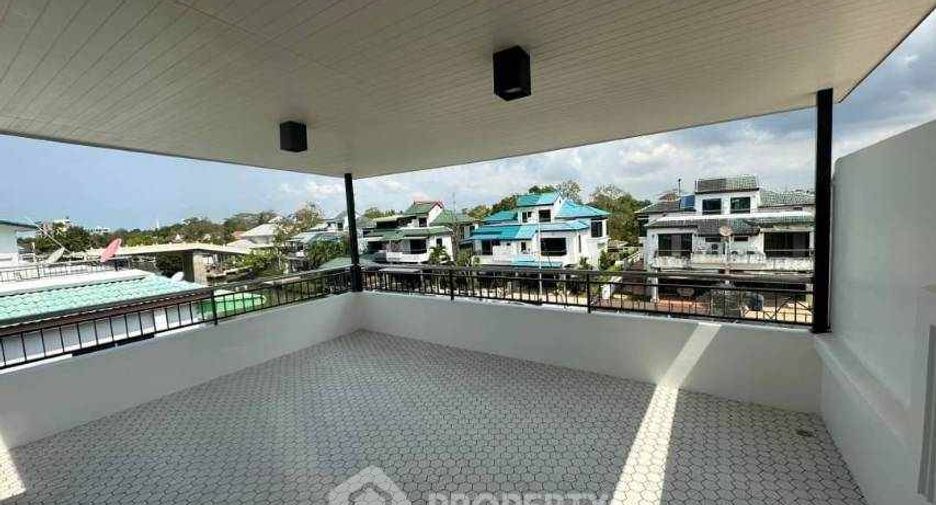 Haus zum Kauf mit 4 Zimmer in Sattahip, Chonburi