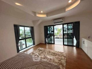 Haus zum Kauf mit 4 Zimmer in Na Jomtien, Pattaya