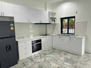 Haus zum Kauf mit 4 Zimmer in Na Jomtien, Pattaya