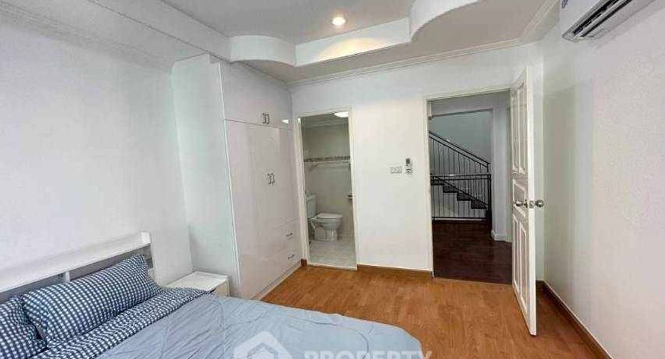 Haus zum Kauf mit 4 Zimmer in Sattahip, Chonburi