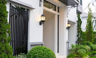 À louer et à vendre 4 chambres maison à Saphan Sung, Bangkok