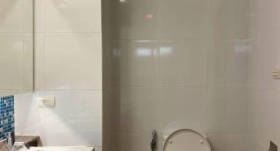 For rent そして for sale 3 ベッドルーム condo in Phra Khanong, Bangkok
