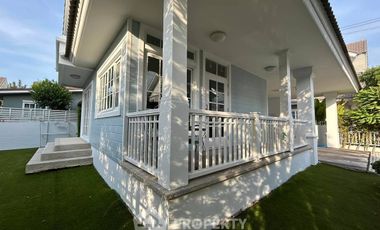 For sale 3 bedrooms house in Khlong Sam Wa, Bangkok