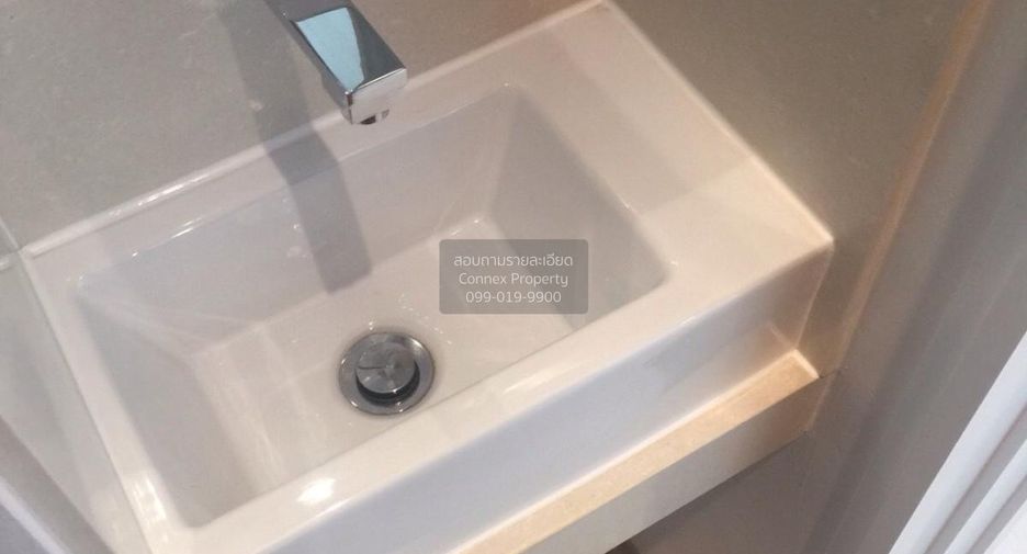 For rent 3 bedrooms condo in Sathon, Bangkok