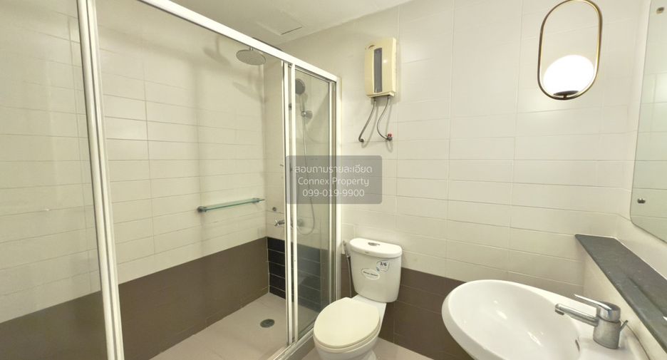For rent 3 ベッドルーム condo in Khlong Toei, Bangkok