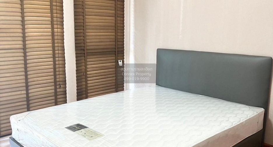 Reihenhaus zur Miete mit 3 Zimmer in Phra Khanong, Bangkok