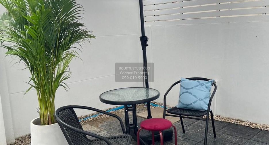 Reihenhaus zur Miete mit 3 Zimmer in Phra Khanong, Bangkok