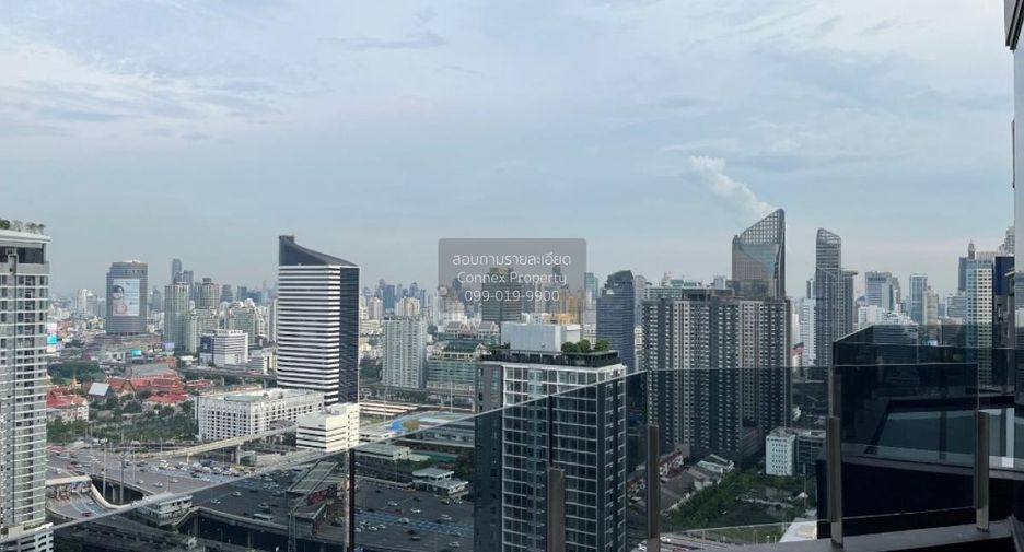 For rent 2 bedrooms condo in Huai Khwang, Bangkok